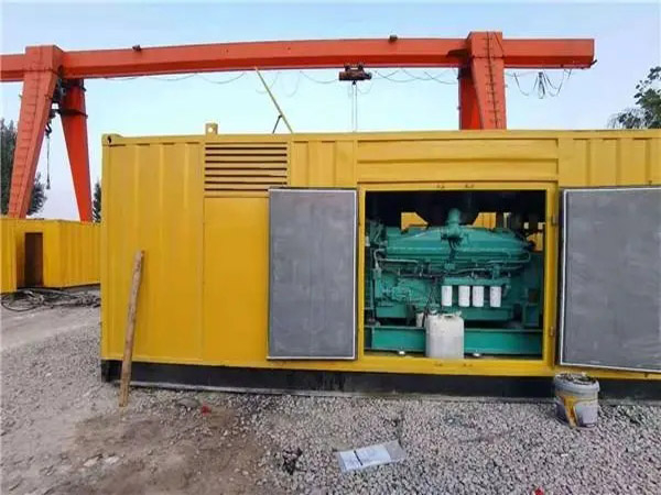 江达冬季低温环境下，500KW发电机组应该选择什么类型的启动电瓶？