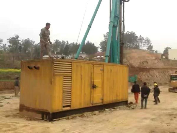 江达如何判断水冷式机油散热器密封件是否需要更换？